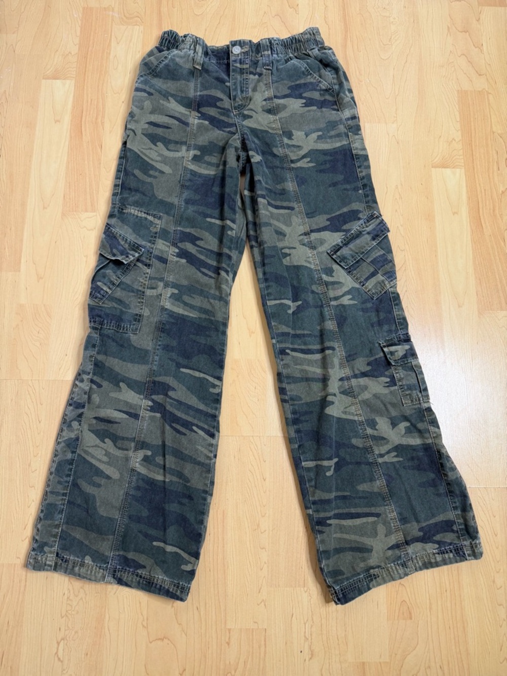 BDG Urban Outfitters Y2K Camo Cargo Pants Wide Leg Size 26 Streetwear - Picture 2 of 11